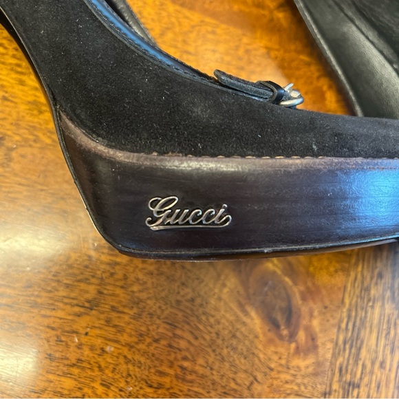 Gucci black suede platform pumps. - Picture 5 of 7